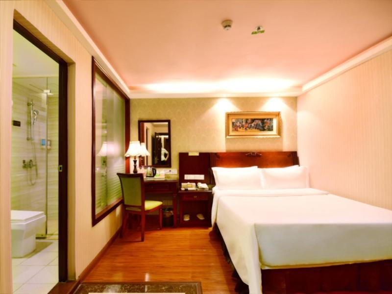 Vienna Hotel Shenzhen Railway Station 외부 사진