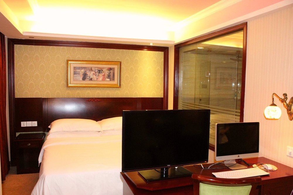 Vienna Hotel Shenzhen Railway Station 외부 사진