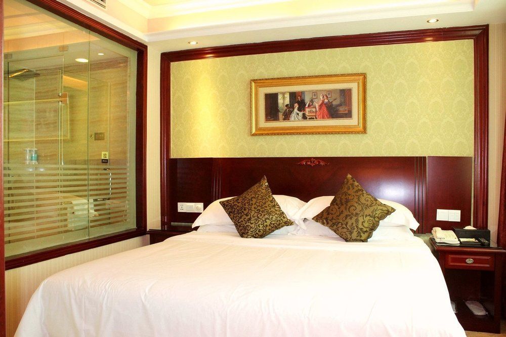 Vienna Hotel Shenzhen Railway Station 외부 사진