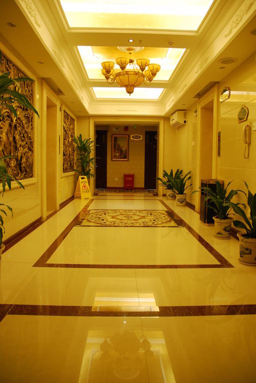 Vienna Hotel Shenzhen Railway Station 외부 사진