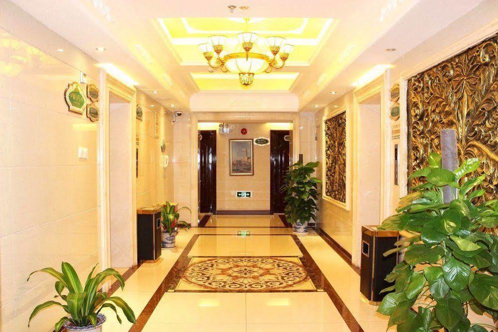 Vienna Hotel Shenzhen Railway Station 외부 사진