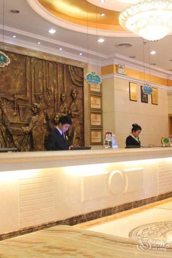Vienna Hotel Shenzhen Railway Station 외부 사진