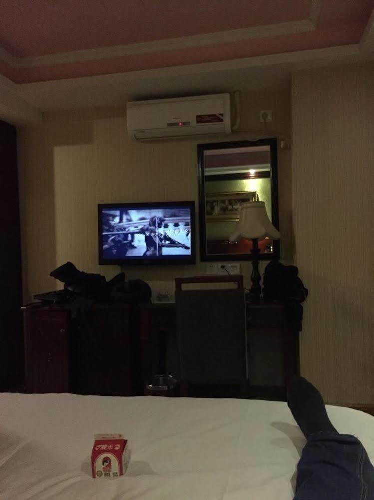 Vienna Hotel Shenzhen Railway Station 외부 사진
