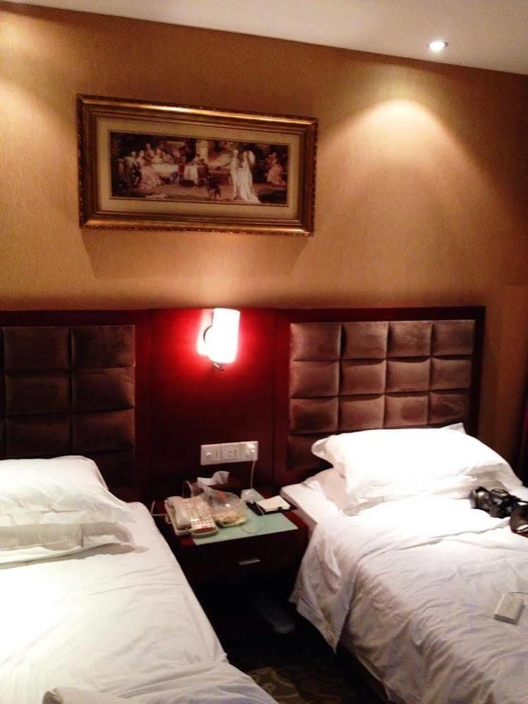 Vienna Hotel Shenzhen Railway Station 외부 사진