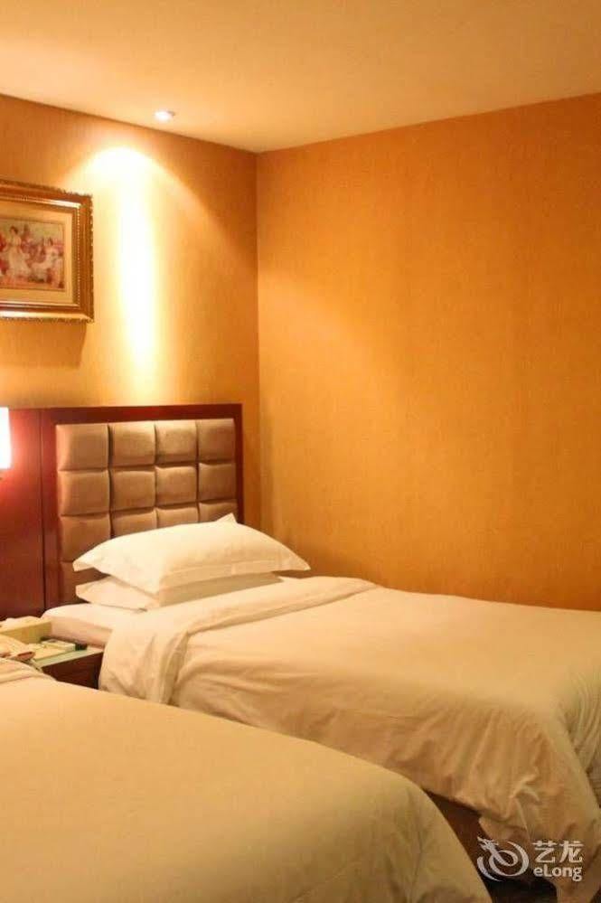 Vienna Hotel Shenzhen Railway Station 외부 사진