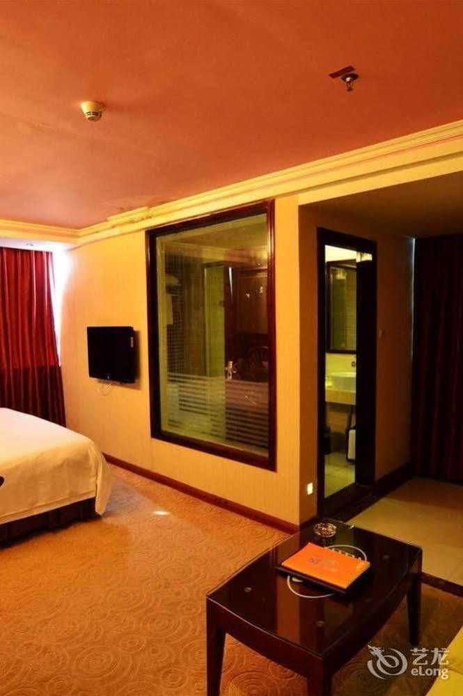 Vienna Hotel Shenzhen Railway Station 외부 사진